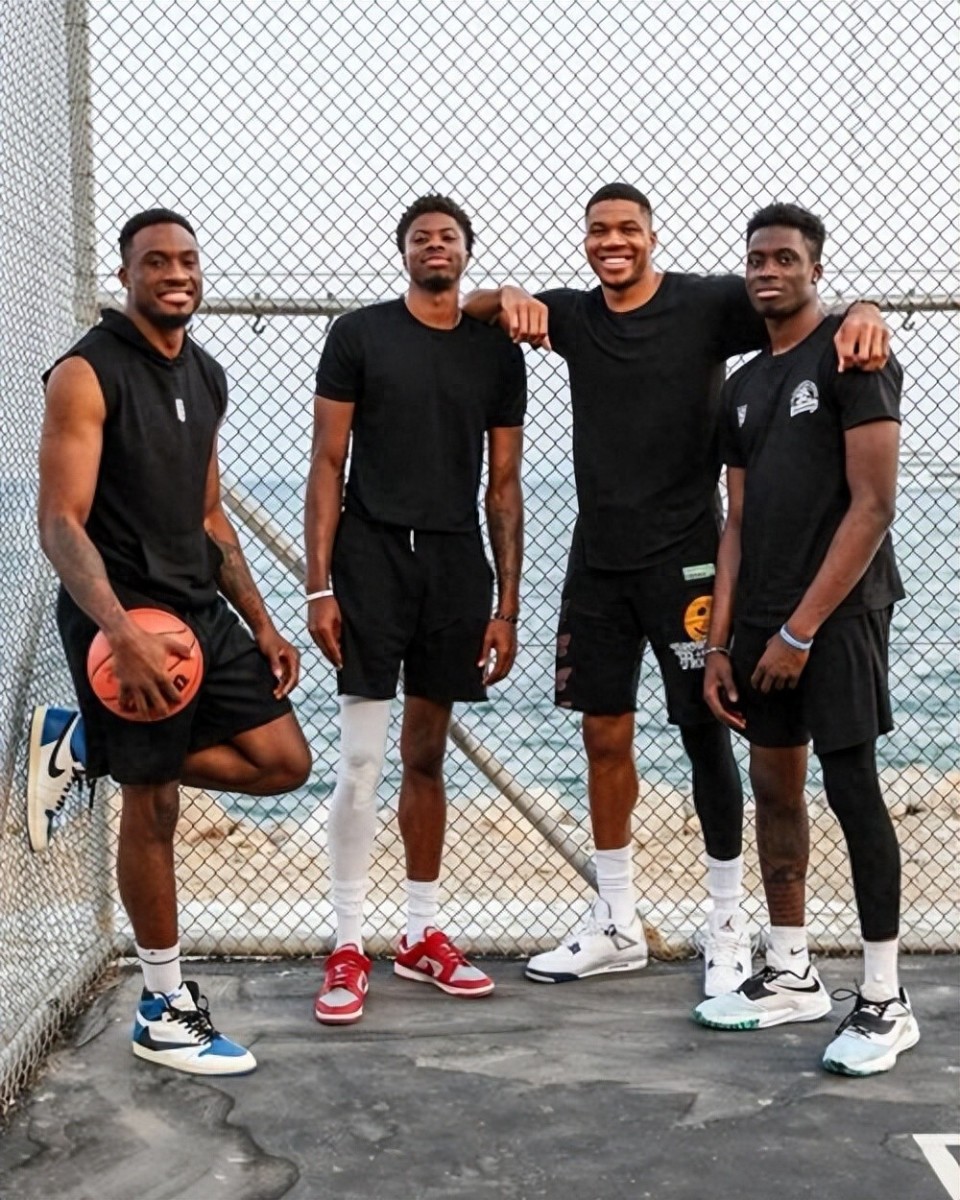 HzZgc, 雄鹿为了留, 表个人观点 HzZgc, 雄鹿为了留, 表个人观点