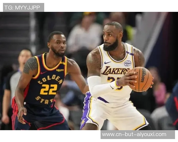 八寸对现在湖人也有不行代替性，小球阵型顶五号位，和老詹同理，艾顿的候补也很重要