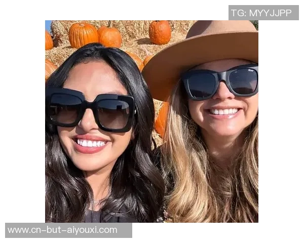 友情！加索尔全家多年陪同瓦妮莎一家过万圣节 化身机器人总动员